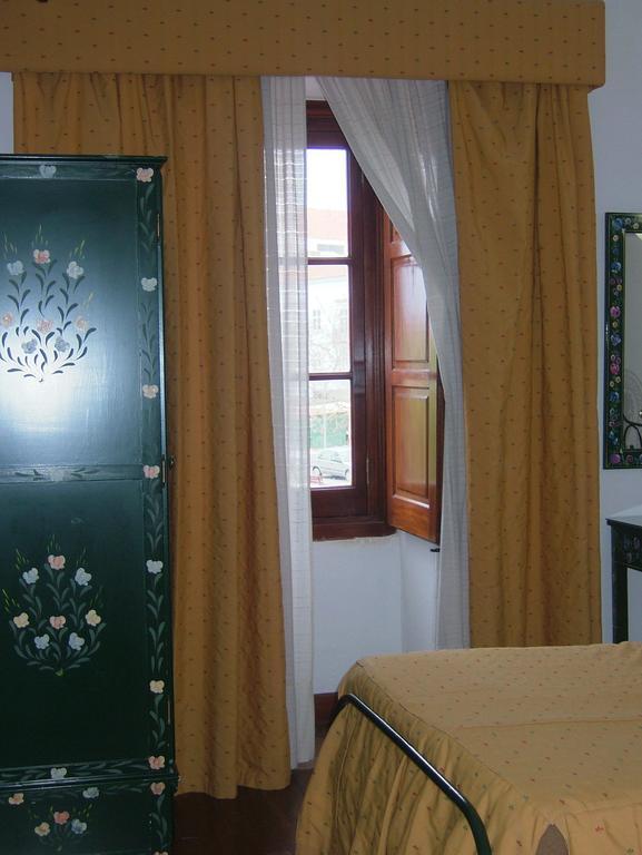 Alentejano Low Cost Hotel Эштремош Номер фото