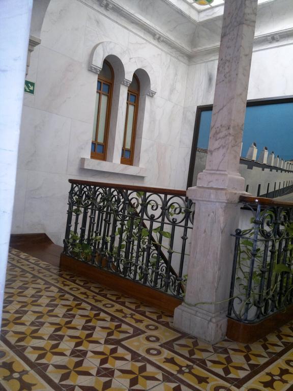 Alentejano Low Cost Hotel Эштремош Экстерьер фото