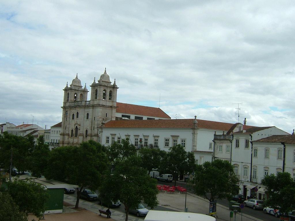 Alentejano Low Cost Hotel Эштремош Номер фото